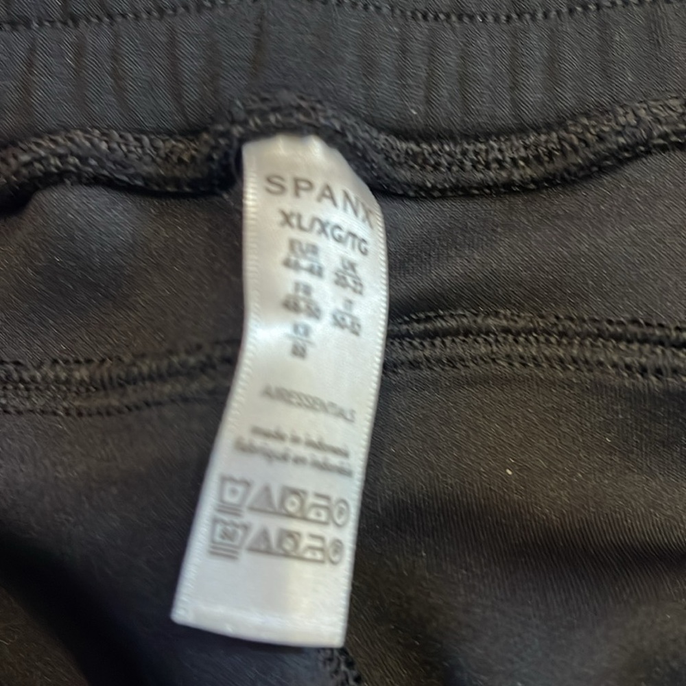 NWOT SPANX AirEssentials Tapered Pants - Picture 5 of 6